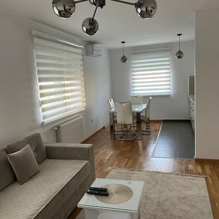 Apartman Vrbas 1 + Podzemna Garaza Banja Luka Exterior foto